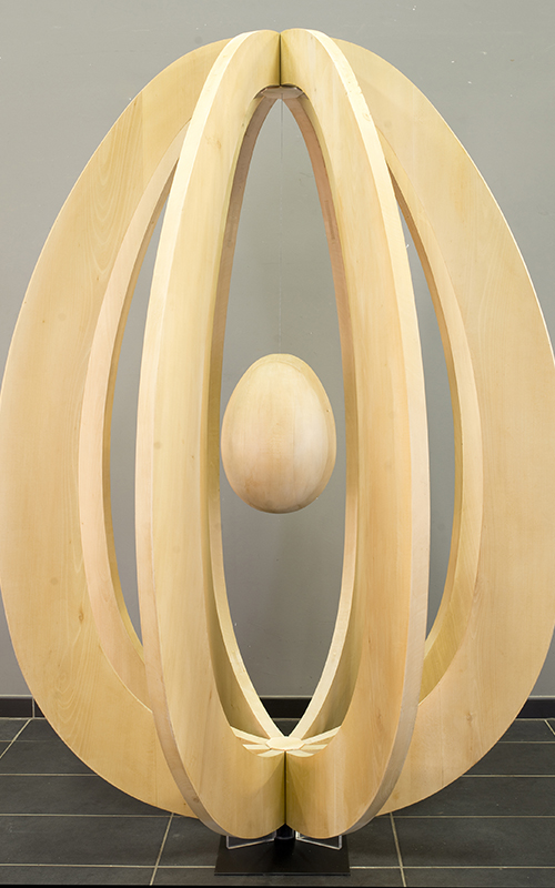 Hyper Ovum di Mirella Bentivoglio